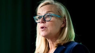 وزيرة خارجية هولندا تتقدم باستقالتها بسبب طالبان 