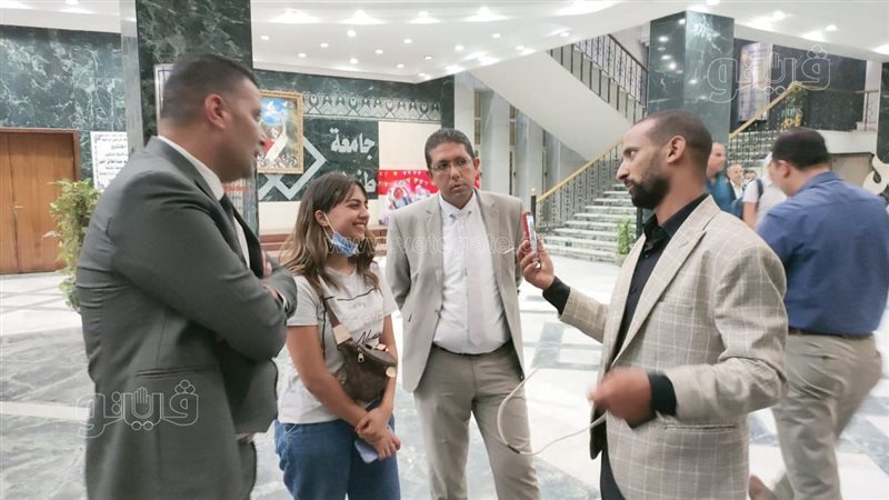 محرر فيتو ولقاء فتاة