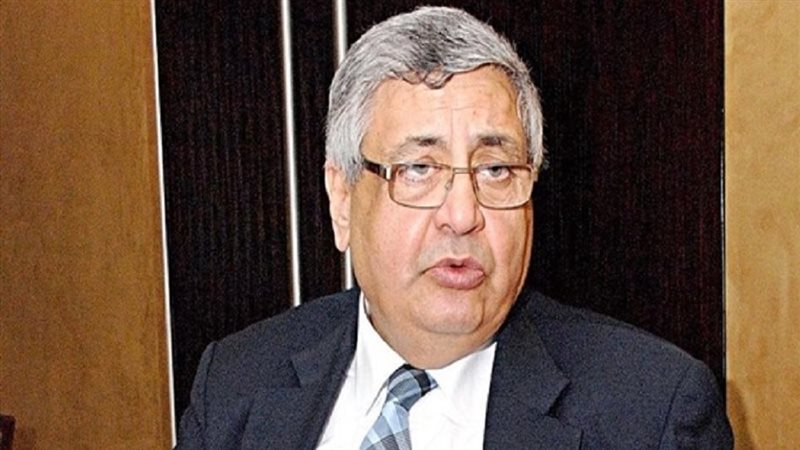 الدكتور عوض تاج الدين
