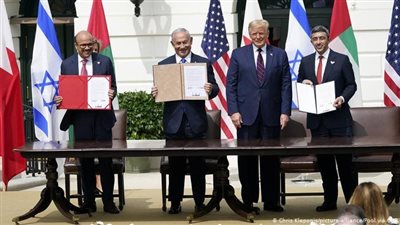 في الذكرى الأولى للتطبيع.. مستشار الإمارات: الاتفاقيات الإبراهيمية تساهم في حل الدولتين