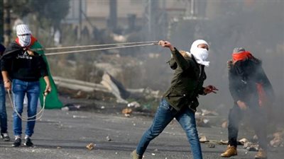 اندلاع مواجهات بين قوات الاحتلال والفلسطينيين بالخليل 