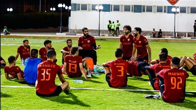 كواليس جلسة عامر عامر مع لاعبي سيراميكا بمعسكر شرم الشيخ | صور