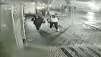 مجهول يلقي عبوة ناسفة على القنصلية الصينية بـ