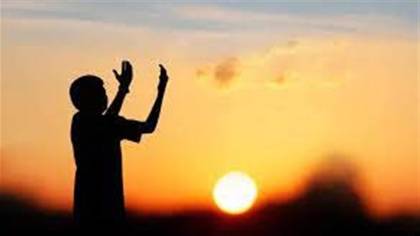 تفسير حلم الدعاء في المنام وعلاقته بالتقرب إلى الله والتخلص من المشاكل