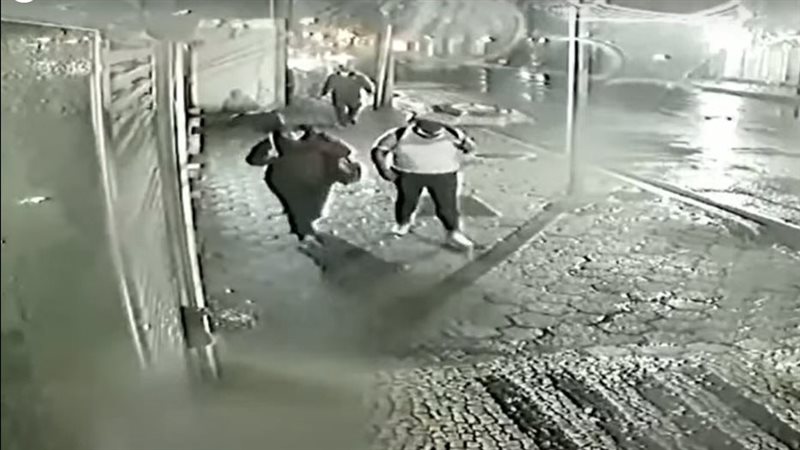 مجهول يلقي عبوة ناسفة