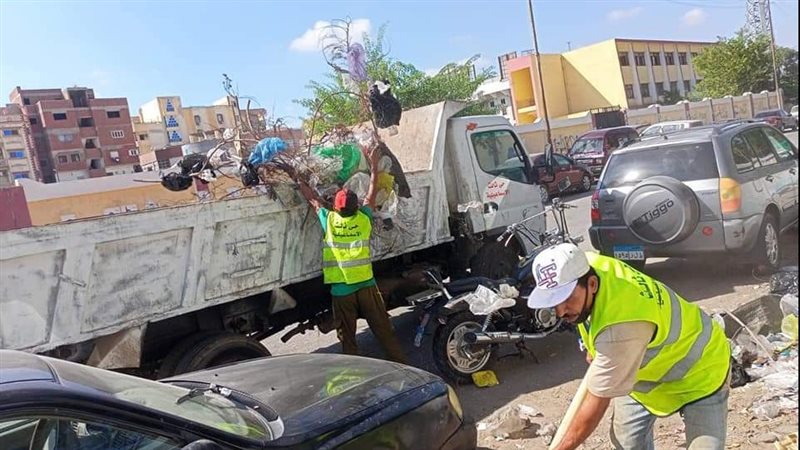 جانب من حملات النظافة