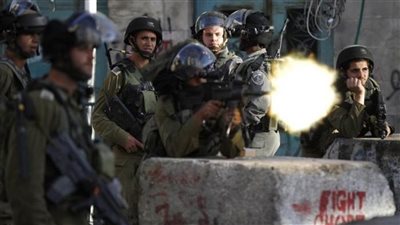 اللحظات الأولى للاشتباك المسلح بين فلسطينيين وجيش الاحتلال في جنين | فيديو