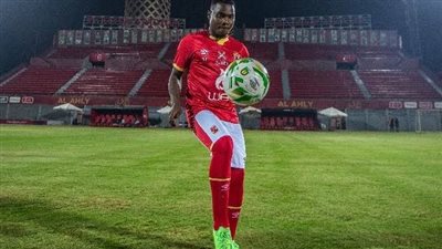 ميكيسونى وشريف يقودان الهجوم في تشكيلة الأهلى المتوقعة أمام الطلائع بالسوبر