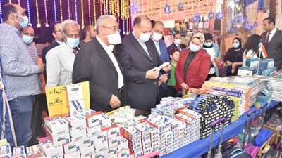 تخفيضات 35% بمعرض المستلزمات المدرسية في أسيوط