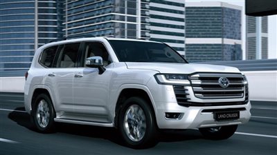 سيارات تويوتا لاند كروزر تنافس السيارات الأمريكية 