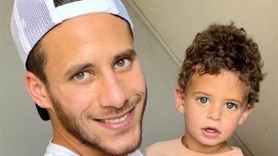 أول ظهور.. رمضان صبحي يحتفل بعيد ميلاد نجله 