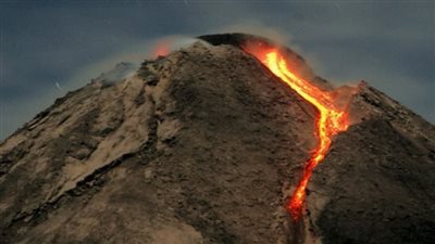 لحظة ثوران بركان في جزيرة لابالما الإسبانية | فيديو