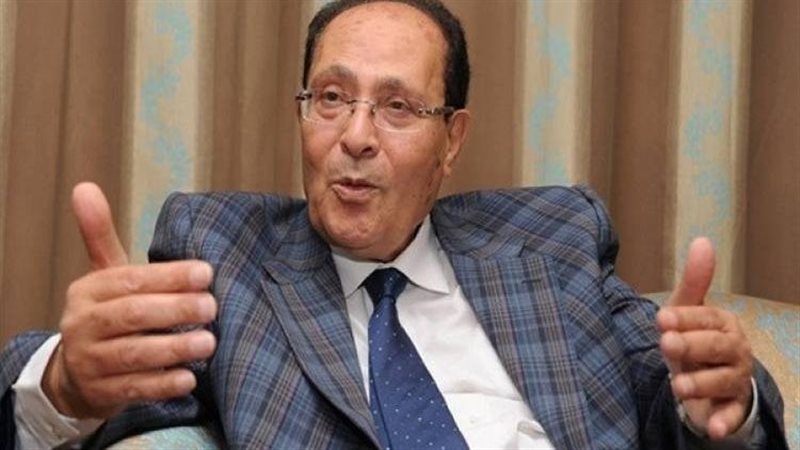 الدكتور محمود أبو