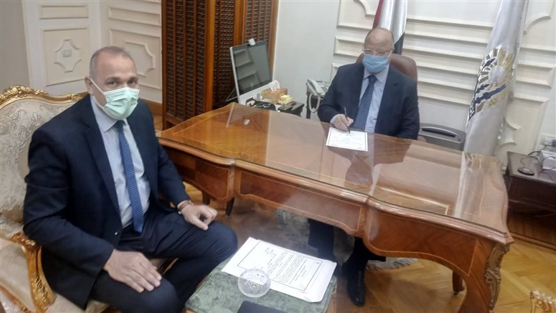 محافظ القاهرة ومدير