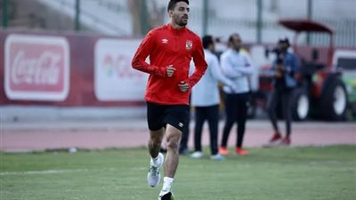 فحص طبي جديد لطاهر محمد طاهر لتحديد موقفه قبل مباراة السوبر