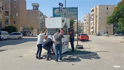 حملة لإزالة الباعة الجائلين بحي ثالث في الإسماعيلية | صور