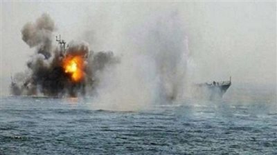 للمرة الأولى، سنتكوم تعترف باستهداف الحوثيين سفينة أمريكية بميناء عدن وإلحاق أضرار بها