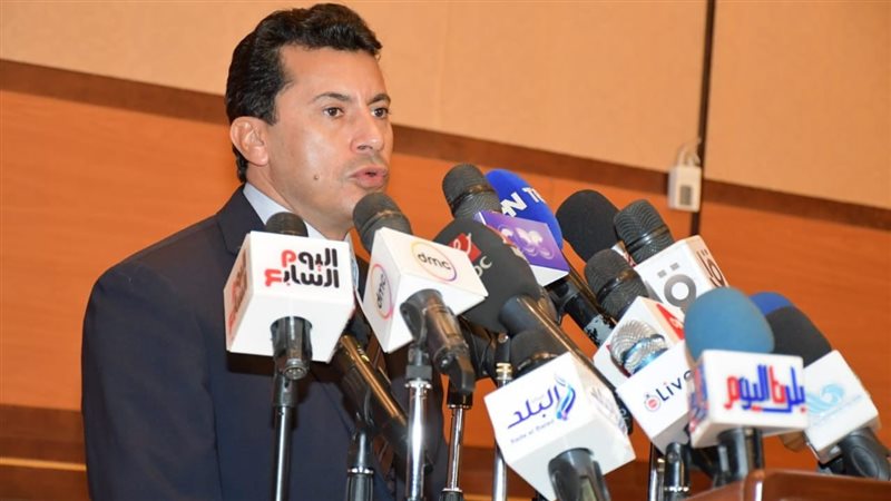 الدكتور أشرف صبحي