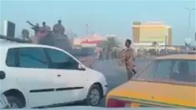 لحظة انتشار الدبابات في السودان للسيطرة على محاولة الانقلاب | فيديو