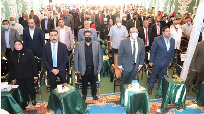 دقيقة حداد على روح المشير طنطاوي بالمؤتمر الثاني لشباب القرية ببني سويف 