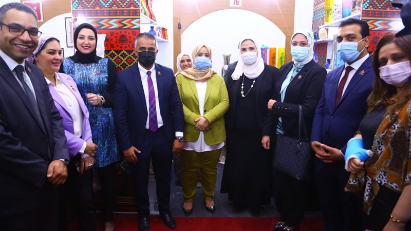 وزيرة التضامن تفتتح
