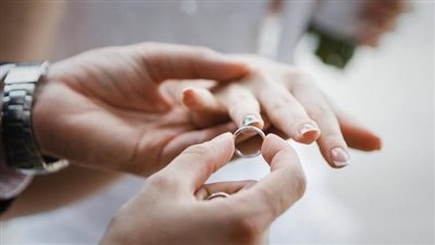 هل يجوز للرجل الزواج بمطلقة أبيه قبل دخوله بها ؟.. الإفتاء تجيب 