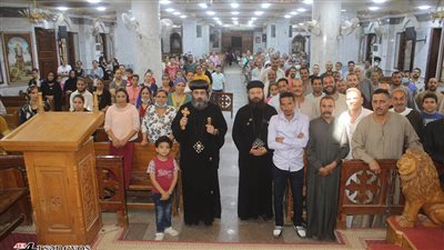 أسقف أبو قرقاص يكرم المتفوقين من أبناء الإيبارشية