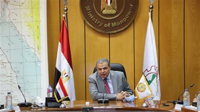 وزير القوى العاملة يشهد اتفاقية تسوية بين إحدى الشركات والعامة للكيماويات