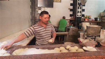 بث مباشر | العزيزية مملكة الحواوشي بالشرقية.. سعر الرغيف 38 جنيهًا