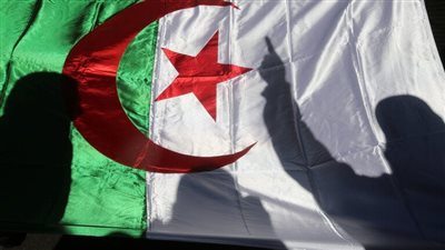 البرلمان الجزائري يمنح الثقة للحكومة الجديدة