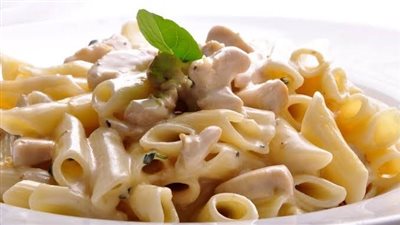 خفيفة وسريعة التحضير.. طريقة عمل مكرونة بالوايت صوص