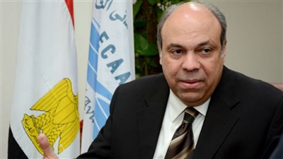 بعد أدائه اليمين، أبرز الملفات على مكتب وزير الطيران الجديد