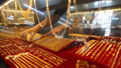 بعد انخفاض سعره 20 جنيهاً.. تعرف على نصائح شعبة الذهب للمواطنين