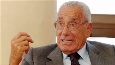 من كاميليا لعبد الناصر والسادات.. رحلة محمد حسنين هيكل من مراسل لأشهر صحفي في العصر الحديث