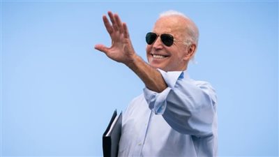 بايدن يعلن عن جرعة معززة للقاح كورونا مجانًا