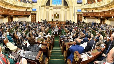 تعرف على الأجر التأميني والمزايا العينية في قانون العمل