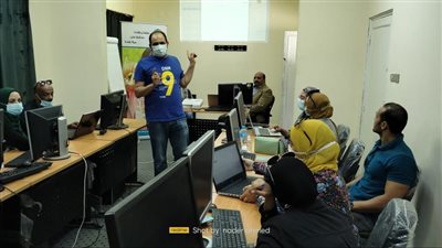 رئيس القناة لمياه الشرب يشدد على أهمية الاستفادة من التكنولوجيا في تحسين الخدمات