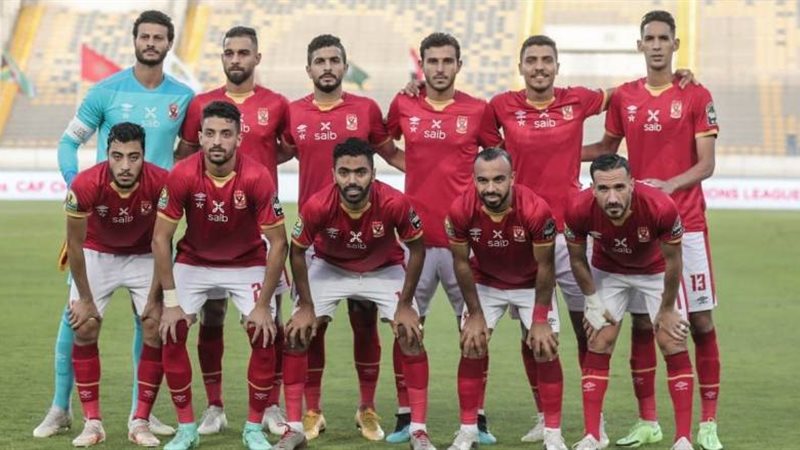 فريق الكرة بالأهلي