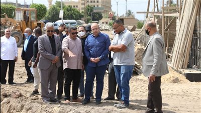 محافظ بني سويف يتابع أعمال تطوير حديقة الشلال | صور