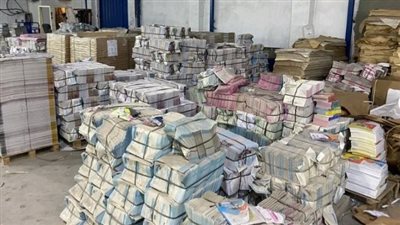 التحقيق في حيازة مالك مكتبة 10 آلاف كتاب تعليمي بدون تفويض بالظاهر