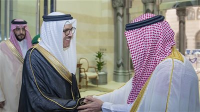 وزير خارجية البحرين يصل السعودية للمشاركة في الاجتماع التشاوري بشأن سوريا