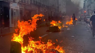 لصان يستغلان احتجاجات فرنسا ويسرقان متجرًا للذهب