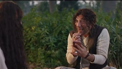 محمد سلام يلتقط أول سيلفي في حياته بالحلقة الـ8 من جت سليمة (صور)