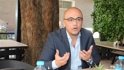 أحمد حسام عوض يشارك في ماجستير تنظيم الأحداث الرياضية العالمية بباريس