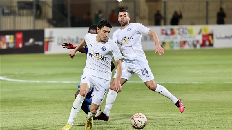 بيراميدز، فيتو