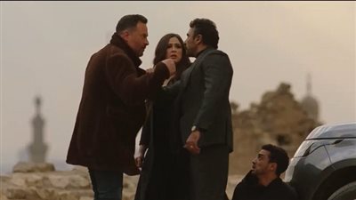 خناقة العوضي وماجد المصري على ياسمين عبد العزيز بالحلقة 23 من مسلسل ضرب نار (صور)