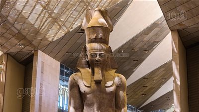 المشرف على المتحف الكبير يكشف أسباب وجود منطقة البهو العظيم