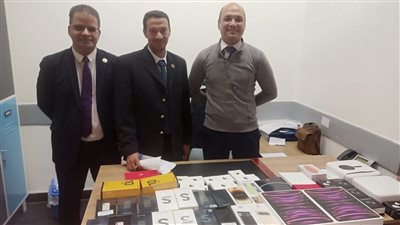 جمارك مطار القاهرة تضبط أدوية إجهاض ومخدرات وتليفونات محمولة مهربة 