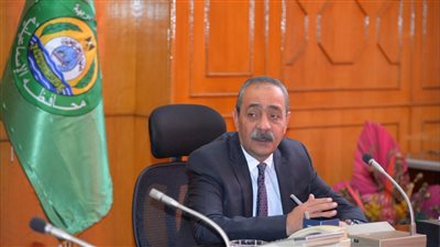 محافظ الإسماعيلية يُصدِّق على إنشاء خط طرد لحل مشكلة تجمع مياه الأمطار بمنطقة الممر