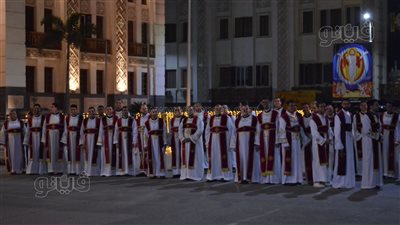 كاتدرائية العباسية تتزين استعدادا لصلوات عيد القيامة المجيد (صور)